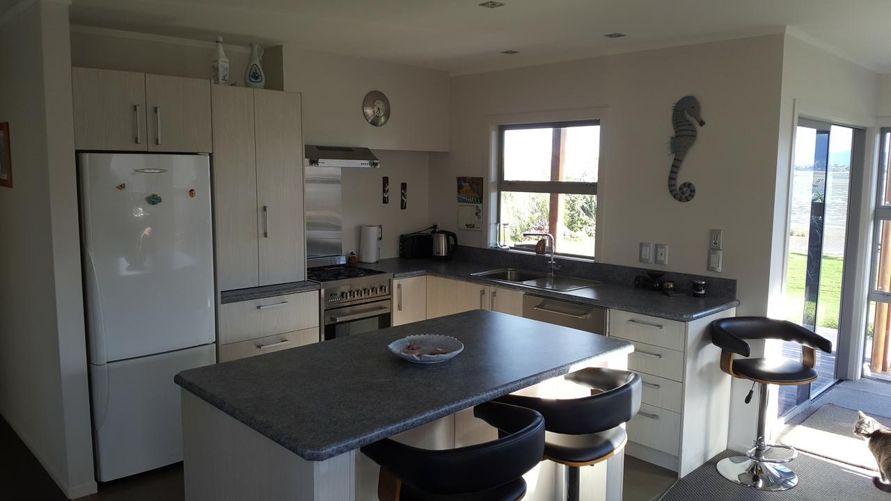 Athenree Waterside Accommodation Bagian luar foto