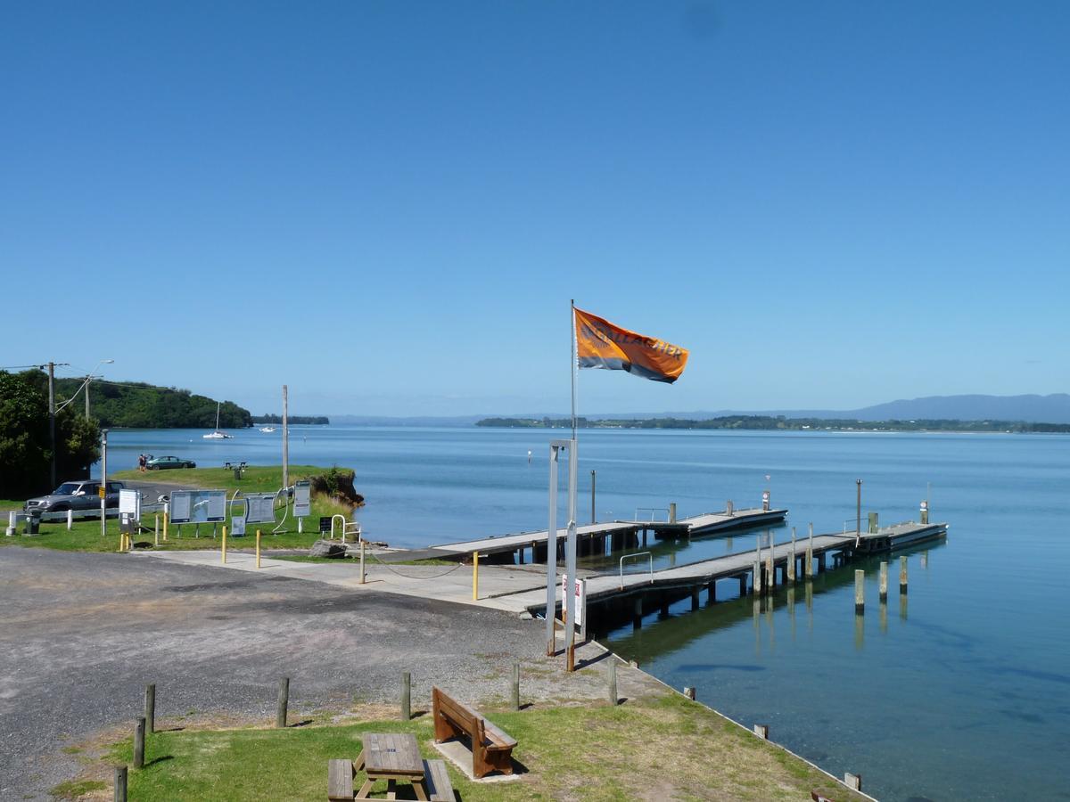 Athenree Waterside Accommodation Bagian luar foto