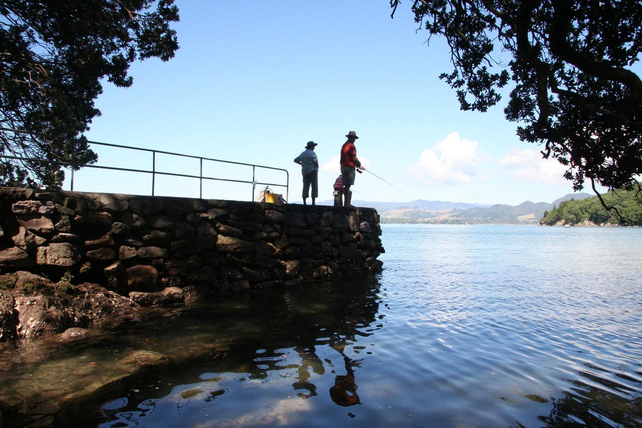 Athenree Waterside Accommodation Bagian luar foto